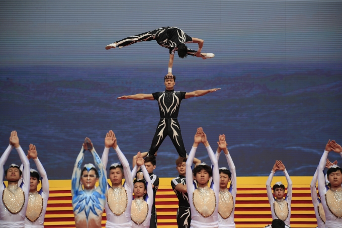 有滋有味龙虾节 盛世中国新时代——集团旗下爱涛文化集团主办的第十九届中国·盱眙国际龙虾节盛大开幕