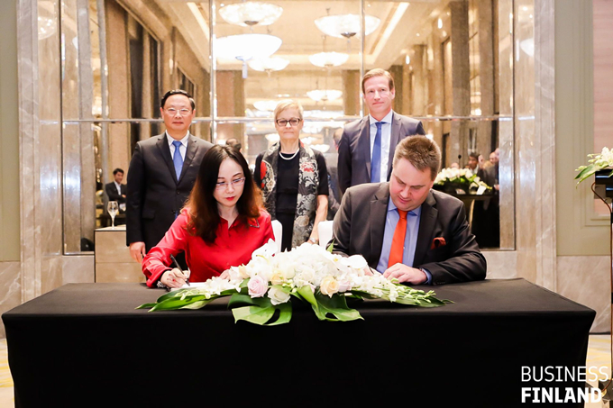 黄色漫画
借助进博会平台探寻高质量发展之路