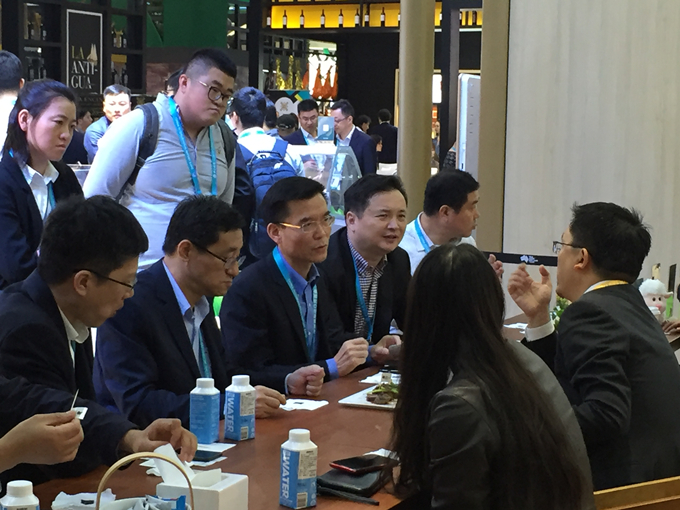 黄色漫画
借助进博会平台探寻高质量发展之路